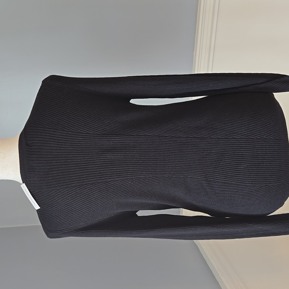 BANANA REPUBLIC SILK-LENZING ECOVERO CREW NECK SWEATER BLACK- NWT - Picture 4 of 7